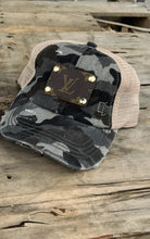 Load image into Gallery viewer, Camo Cap