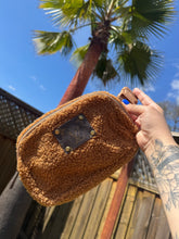 Load image into Gallery viewer, Fleece belt bag
